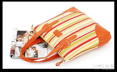 日用百貨超級(jí)大雜燴 化妝品、鞋、電子產(chǎn)品應(yīng)有盡有，價(jià)格可議